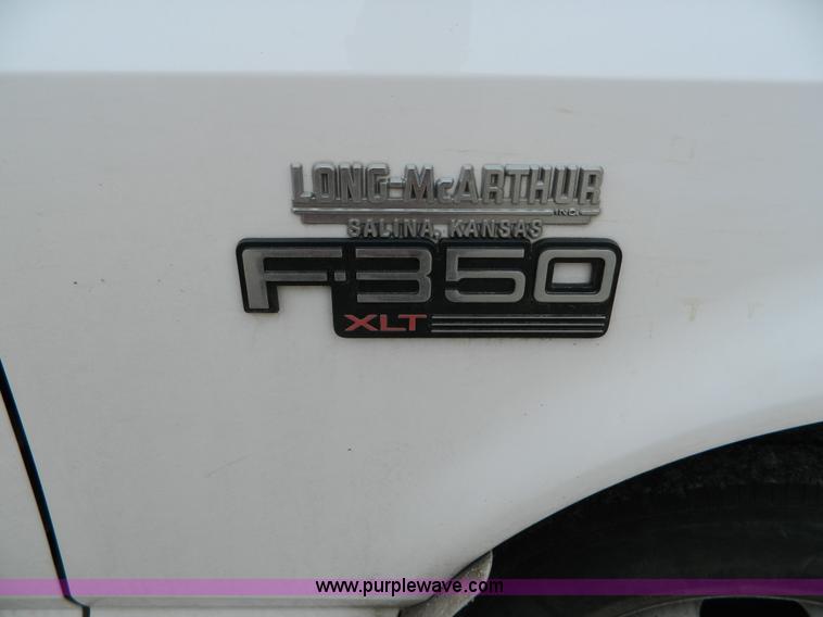 image for item D8732 1997 Ford F350 crew cab pickup truck