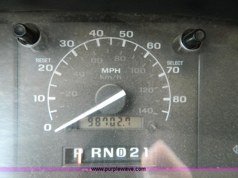 image for item D8732 1997 Ford F350 crew cab pickup truck