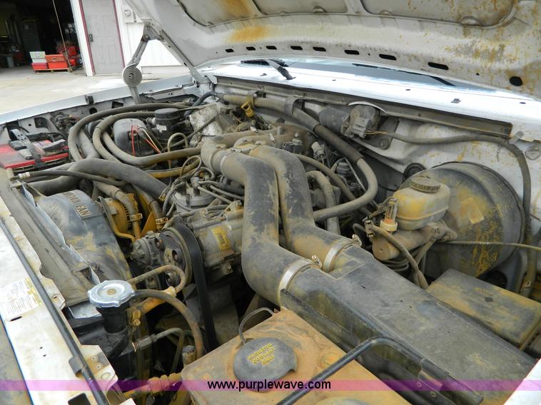 image for item D8732 1997 Ford F350 crew cab pickup truck