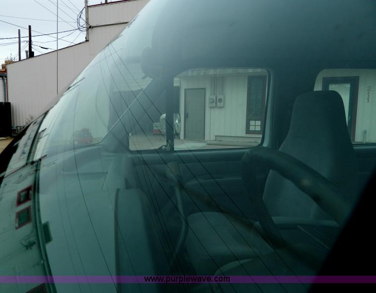 image for item D8732 1997 Ford F350 crew cab pickup truck