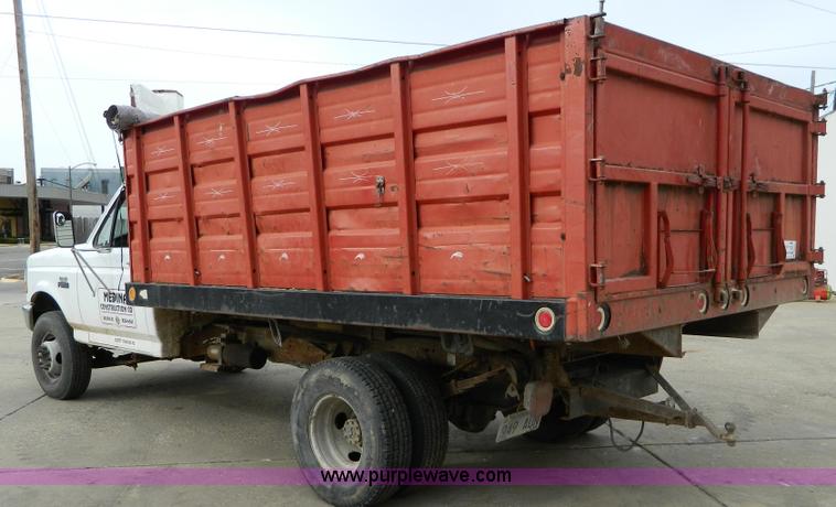 image for item D8734 1996 Ford F450 Super Duty dump truck