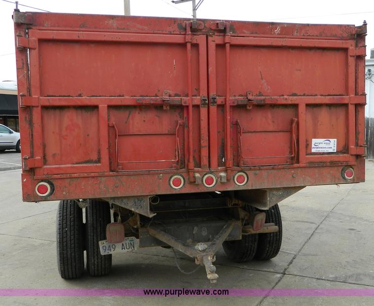 image for item D8734 1996 Ford F450 Super Duty dump truck