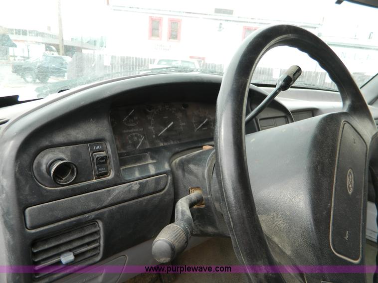 image for item D8734 1996 Ford F450 Super Duty dump truck