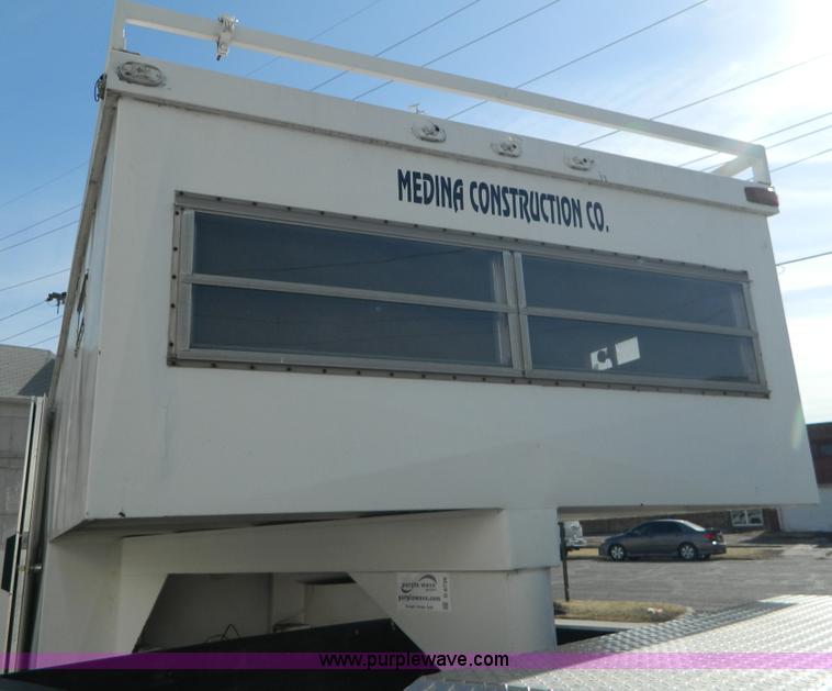 image for item D8736 1977 shop built enclosed gooseneck trailer