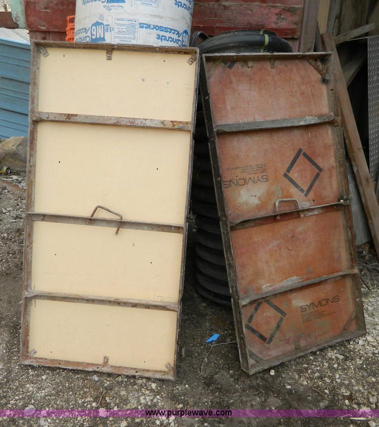 image for item E9348 Concrete forms