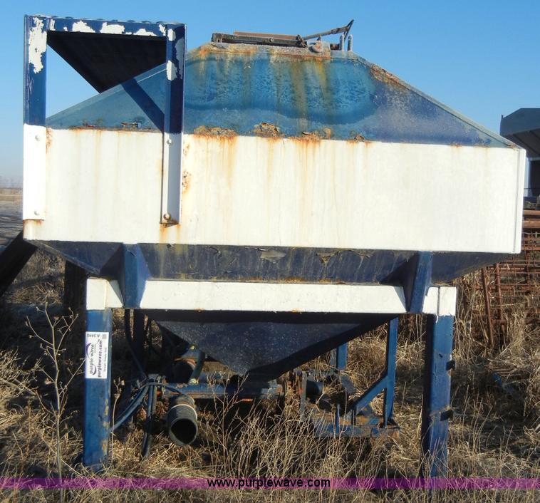 image for item A3440 Used fertilizer box