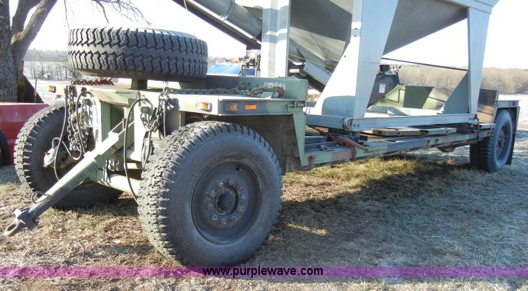image for item A3441 Southwestern Mobility M989A1 trailer
