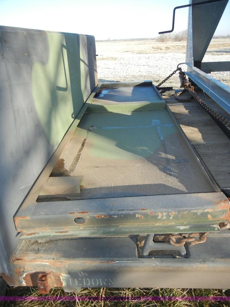 image for item A3441 Southwestern Mobility M989A1 trailer