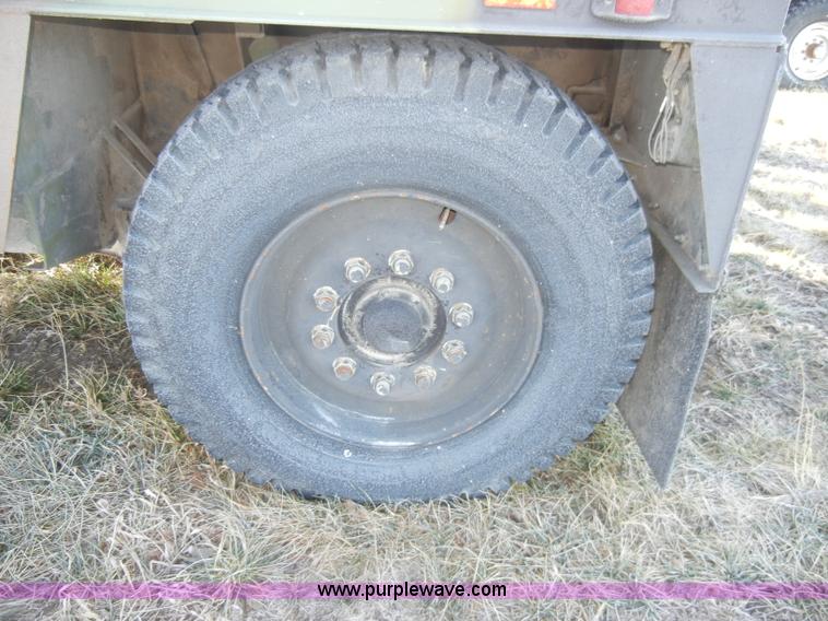 image for item A3441 Southwestern Mobility M989A1 trailer