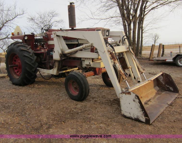 image for item A5632 International 766 tractor