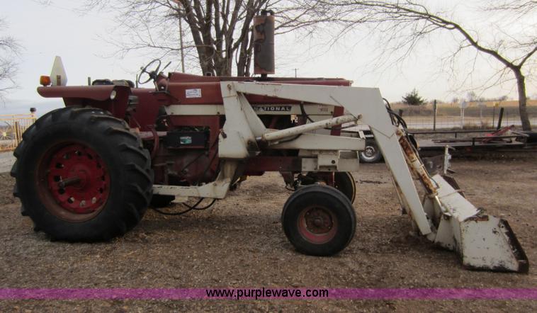 image for item A5632 International 766 tractor