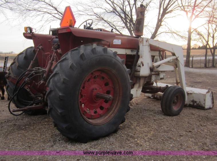 image for item A5632 International 766 tractor