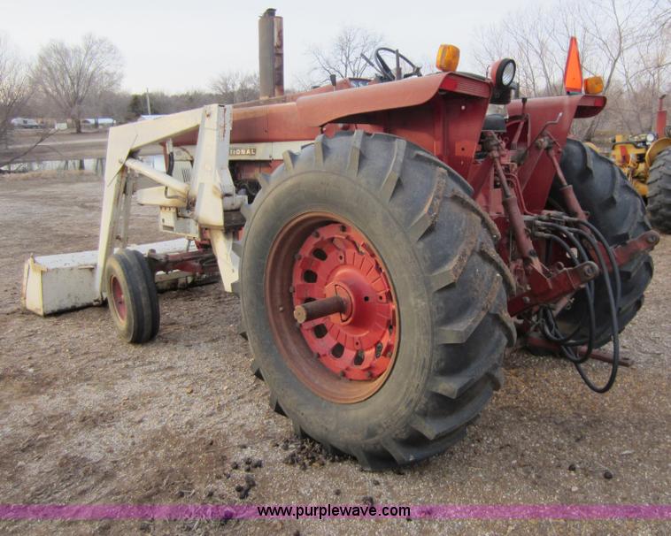 image for item A5632 International 766 tractor