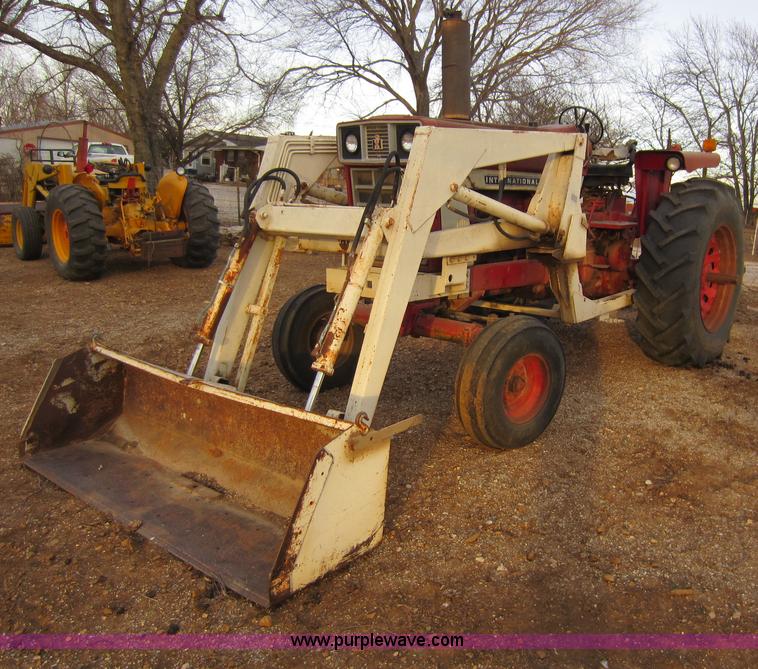 image for item A5632 International 766 tractor