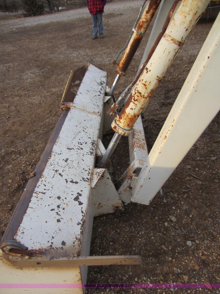 image for item A5632 International 766 tractor