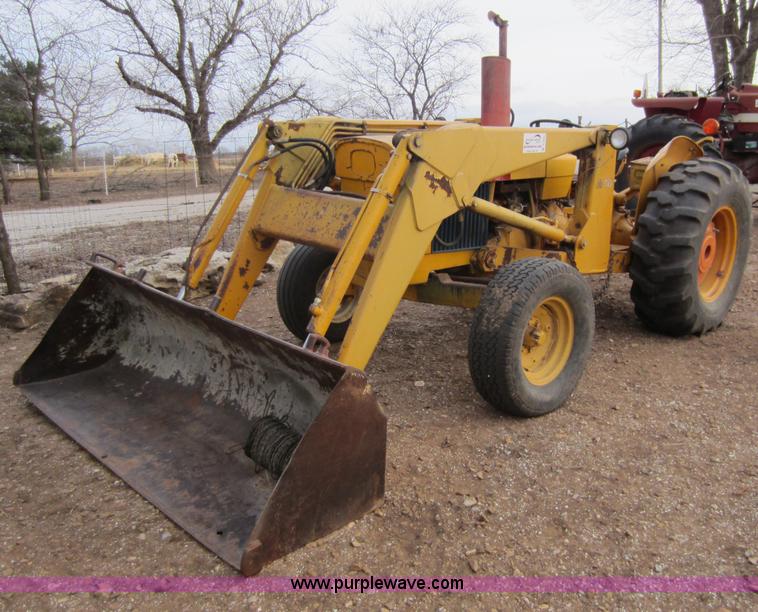 image for item A5633 John Deere 300 tractor