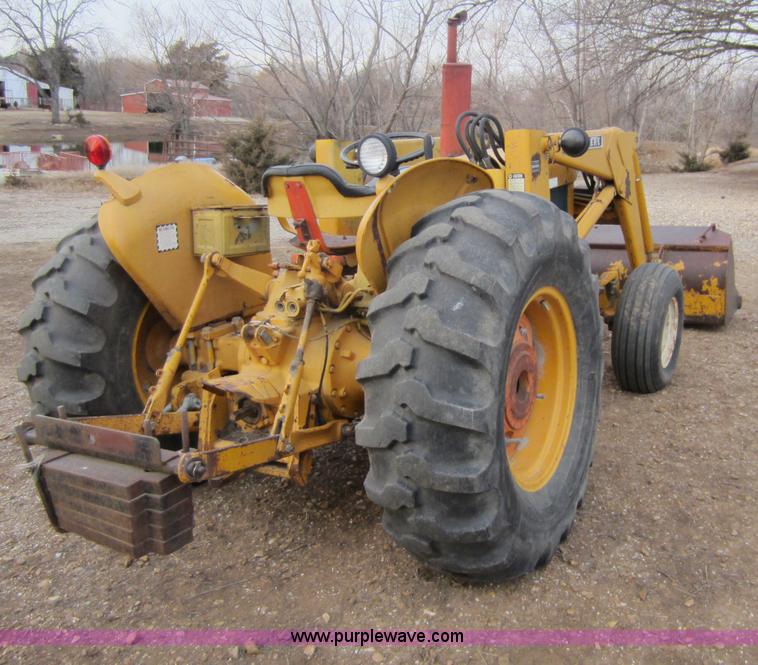 image for item A5633 John Deere 300 tractor