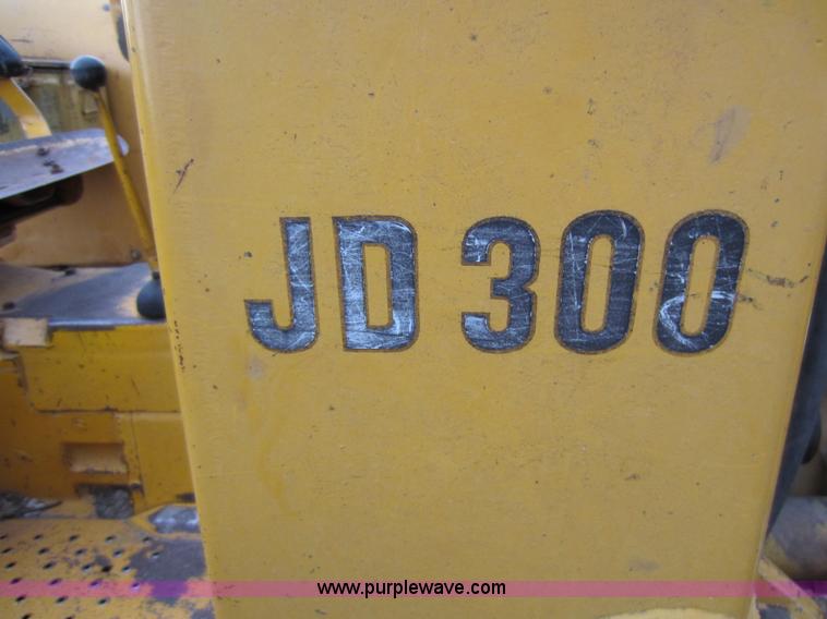 image for item A5633 John Deere 300 tractor