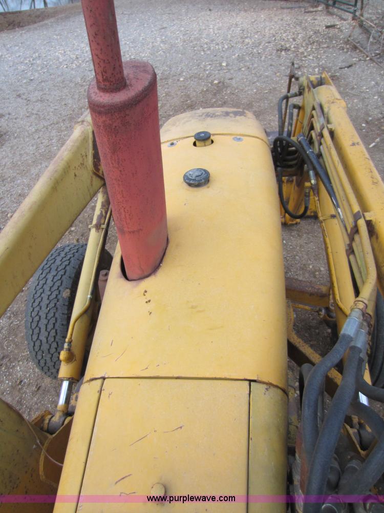 image for item A5633 John Deere 300 tractor