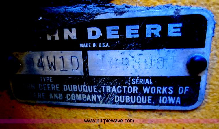 image for item A5633 John Deere 300 tractor