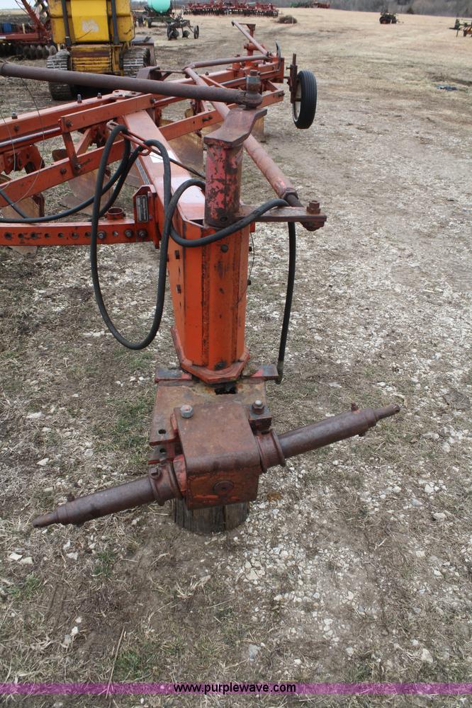 image for item A6653 Massey-Ferguson 880 plow