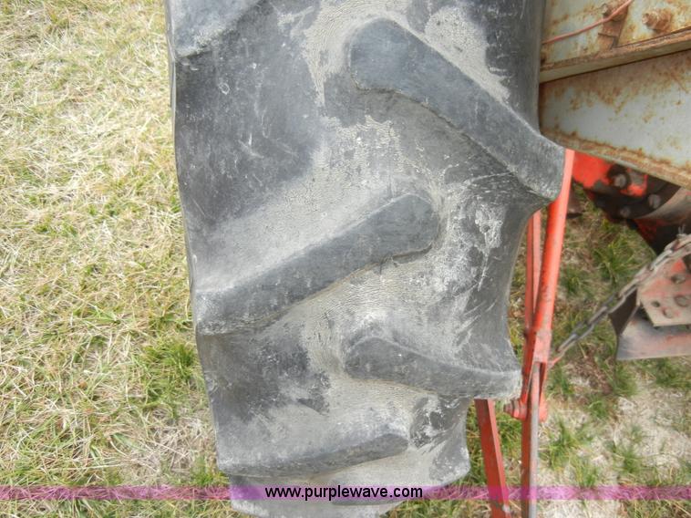 image for item A6691 Ford 600 tractor