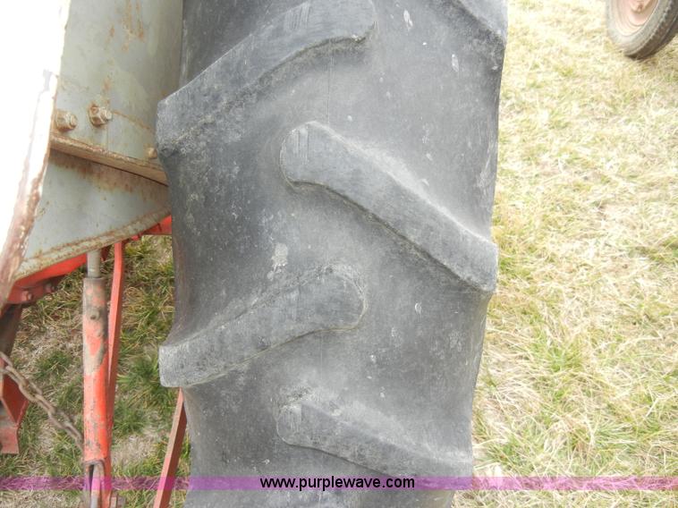 image for item A6691 Ford 600 tractor