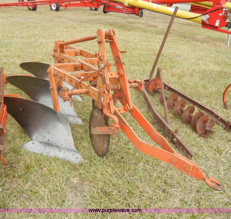 image for item A6692 Allis Chalmers WD45 tractor with attachments