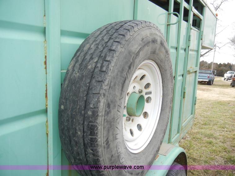 image for item A6696 1993 Rocky Mountain gooseneck stock trailer