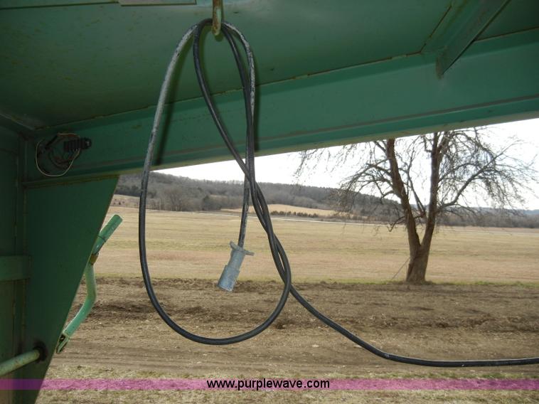 image for item A6696 1993 Rocky Mountain gooseneck stock trailer