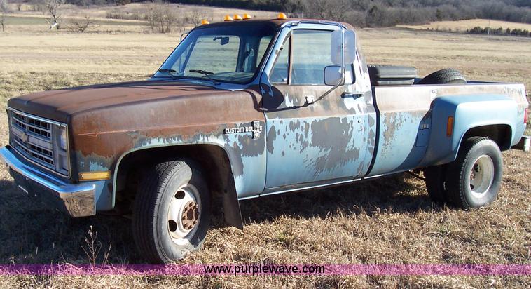 image for item A6697 1986 Chevrolet C30 Custom Deluxe pickup truck