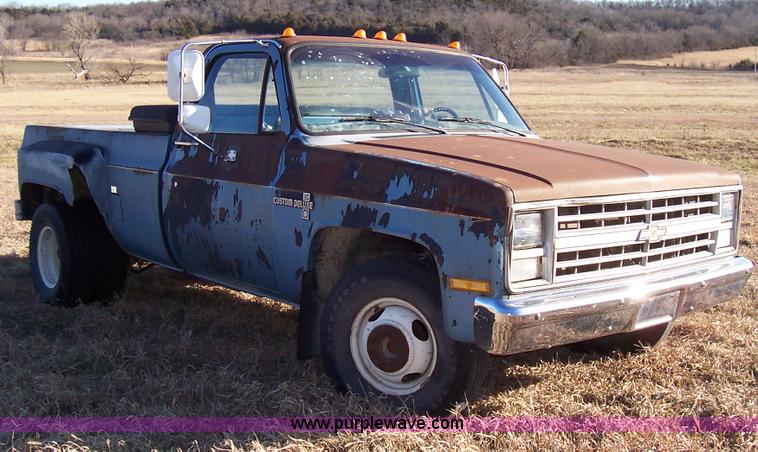 image for item A6697 1986 Chevrolet C30 Custom Deluxe pickup truck