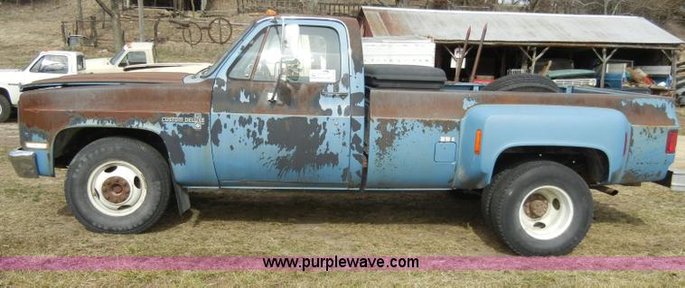 image for item A6697 1986 Chevrolet C30 Custom Deluxe pickup truck