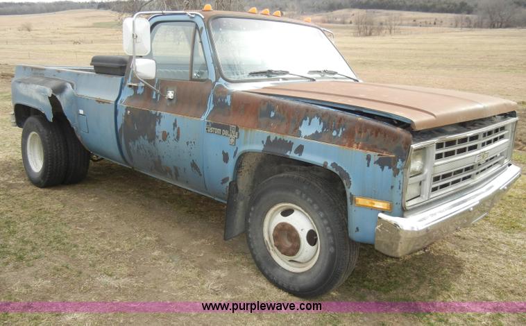 image for item A6697 1986 Chevrolet C30 Custom Deluxe pickup truck