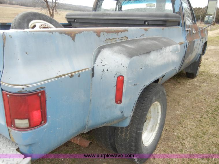 image for item A6697 1986 Chevrolet C30 Custom Deluxe pickup truck