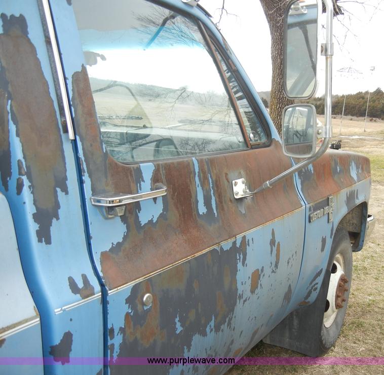 image for item A6697 1986 Chevrolet C30 Custom Deluxe pickup truck