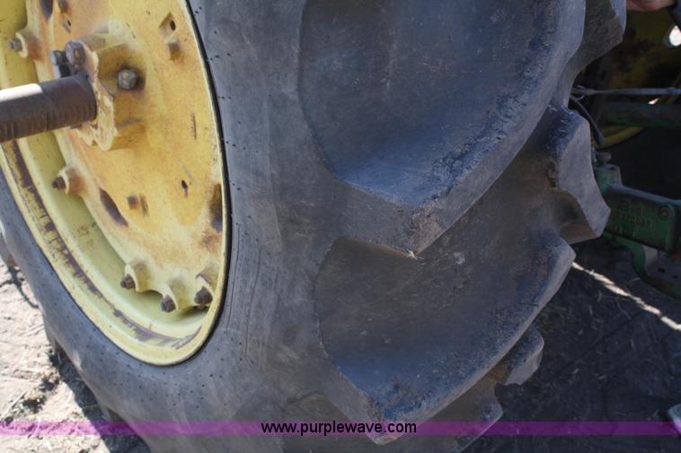 image for item A6724 1973 John Deere 4230 tractor