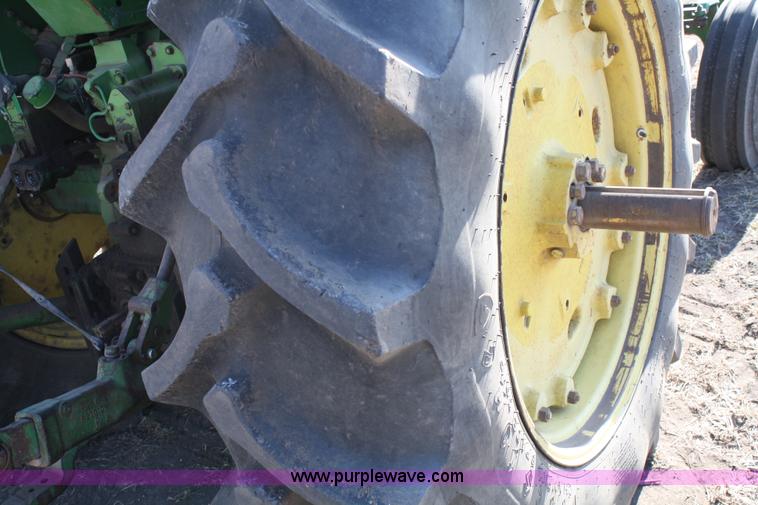 image for item A6724 1973 John Deere 4230 tractor