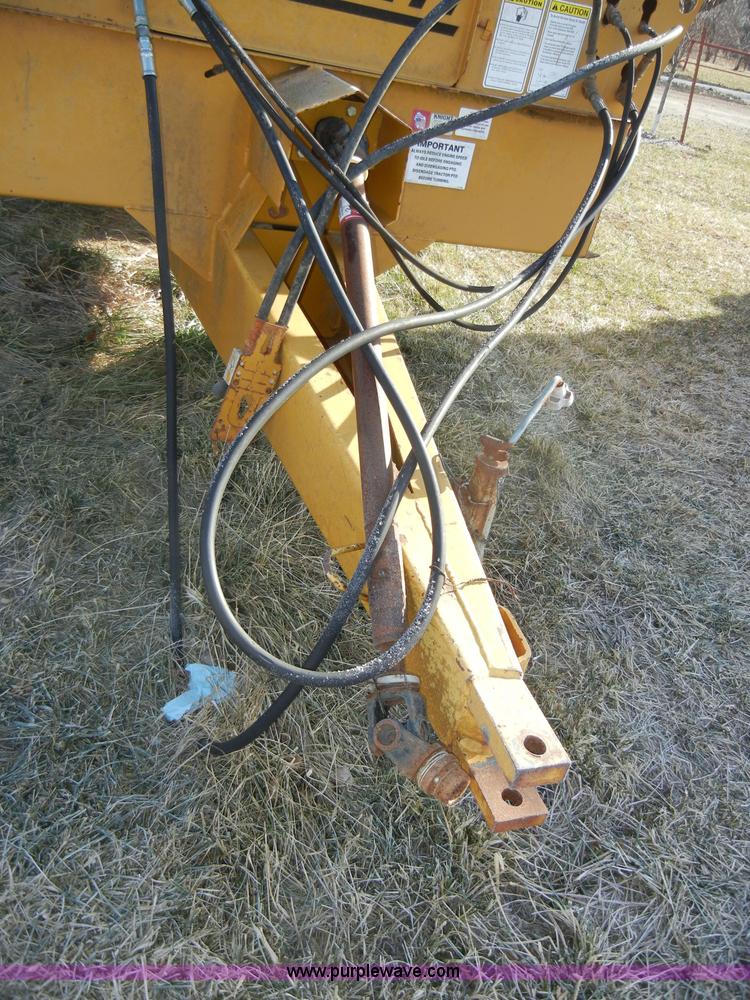 image for item A9975 Knight 1040 manure spreader