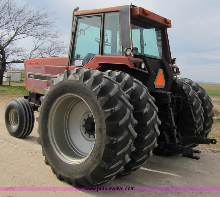 image for item B2167 1981 International Harvester 5288 tractor