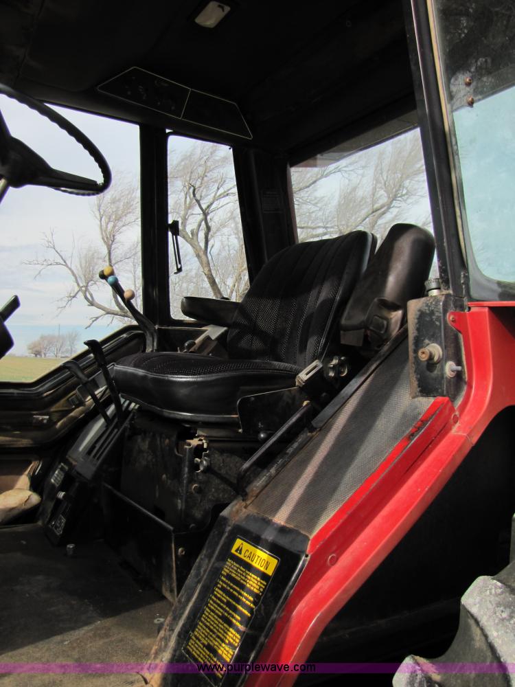 image for item B2167 1981 International Harvester 5288 tractor