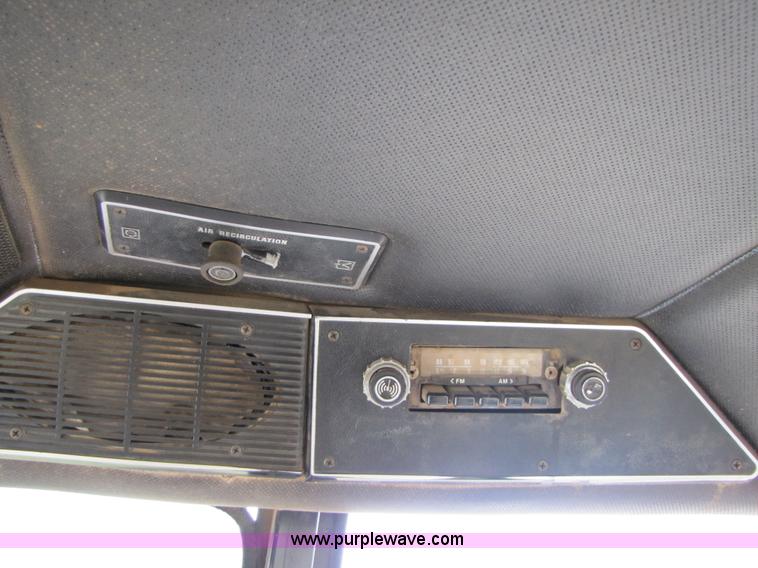 image for item B2167 1981 International Harvester 5288 tractor