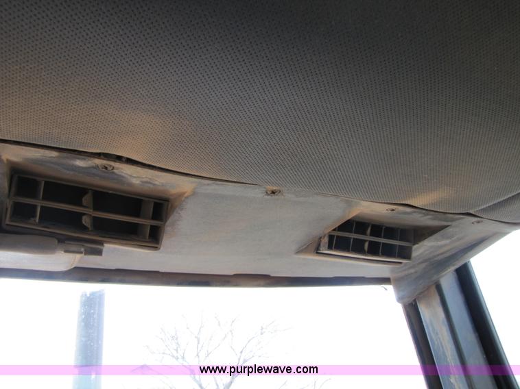 image for item B2167 1981 International Harvester 5288 tractor