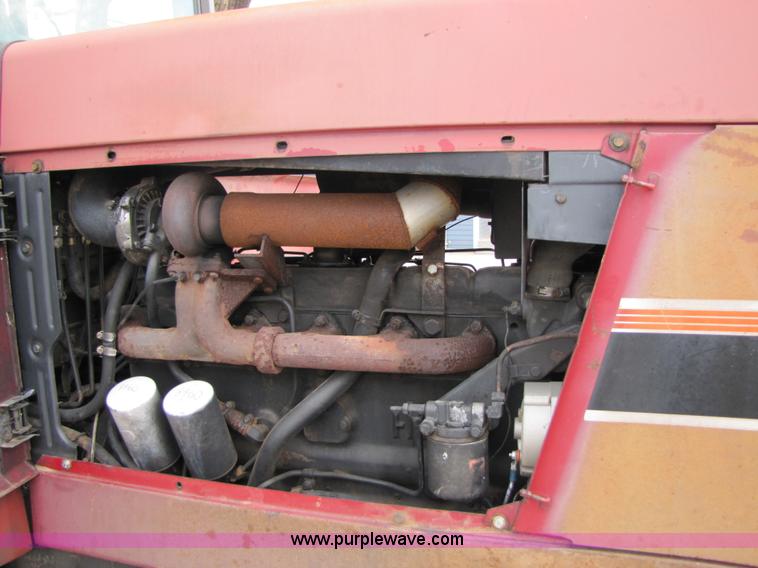 image for item B2167 1981 International Harvester 5288 tractor