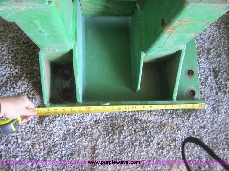 image for item B5581 Saddle tanks