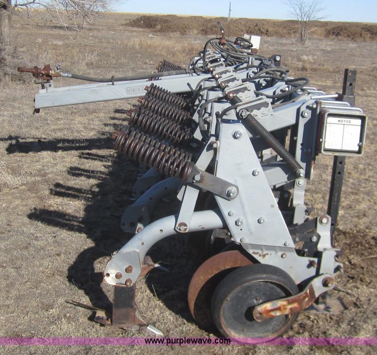 image for item B5582 Hiniker 6000 eight row cultivator
