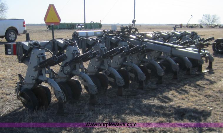 image for item B5582 Hiniker 6000 eight row cultivator