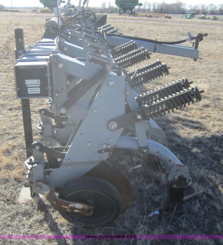 image for item B5582 Hiniker 6000 eight row cultivator