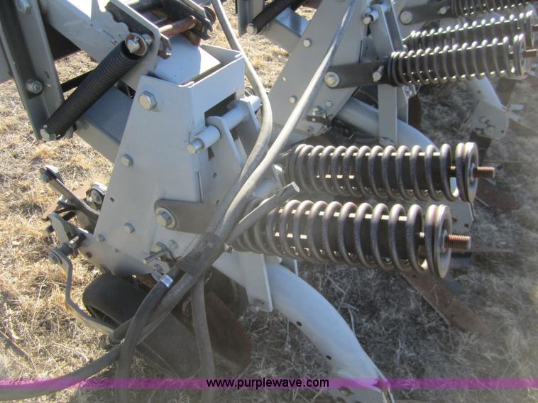 image for item B5582 Hiniker 6000 eight row cultivator