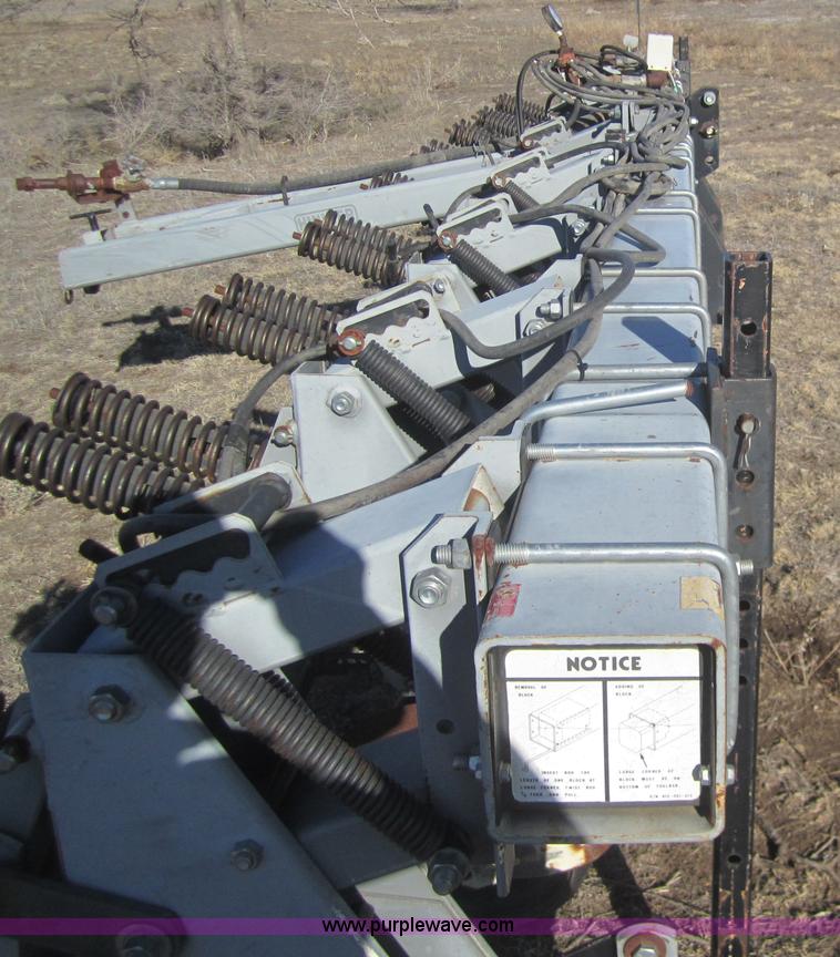 image for item B5582 Hiniker 6000 eight row cultivator